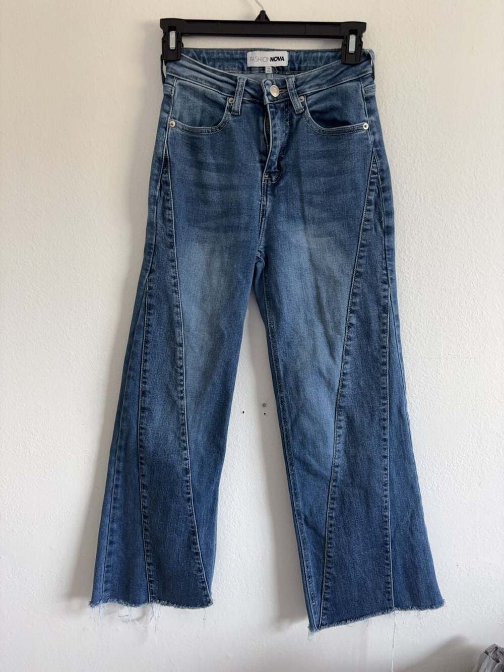 Fashion Nova High Rise Seamed Wide Leg Raw Hem Jeans size 0